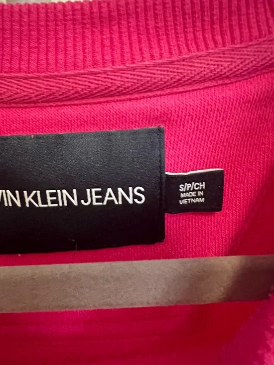 Calvin Klein Jeans Bright Pink Logo Pullover - Picture 2 of 3